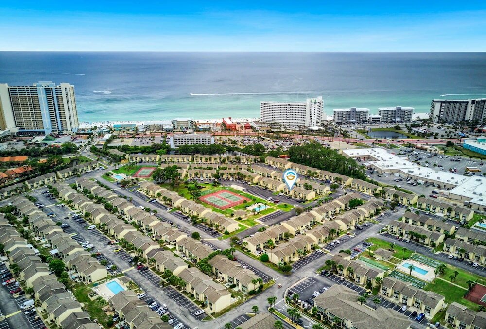 Фото White Sand Condo