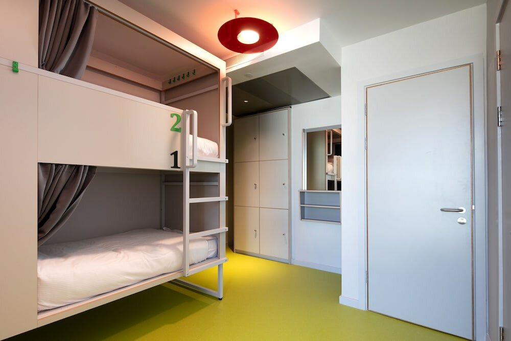 Фото Clink i Lár