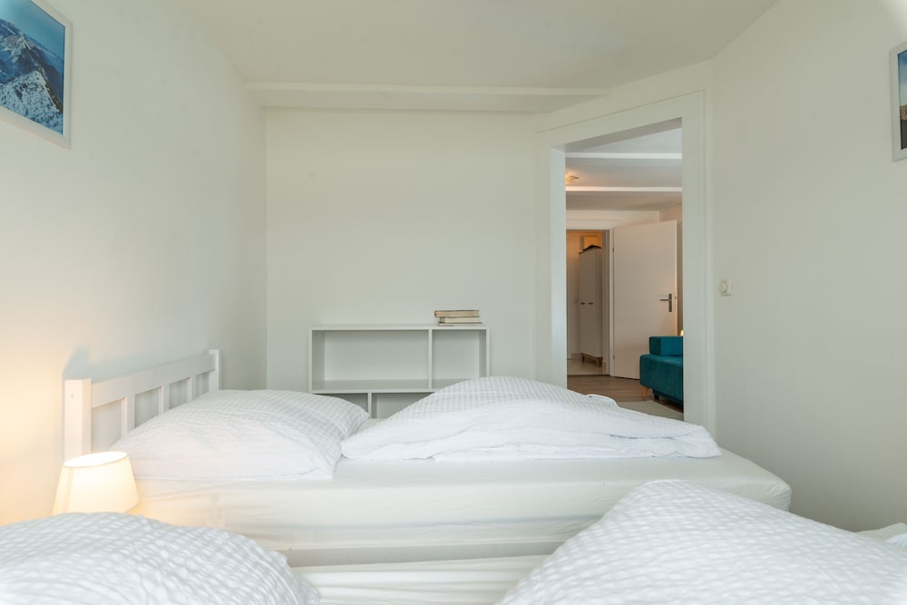 Фото Alpine Hostel Appartements