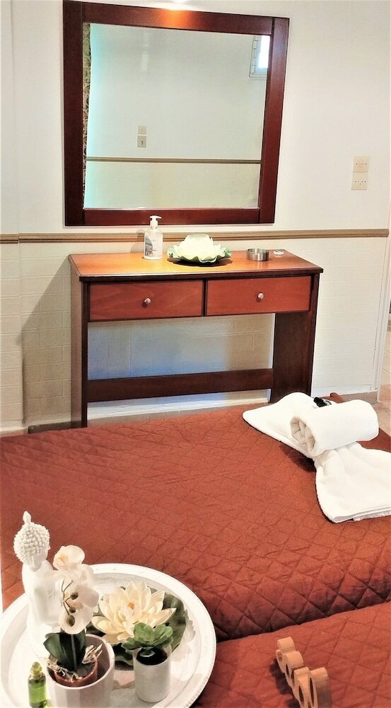 Фото Eleni Apartments Sant George Beach