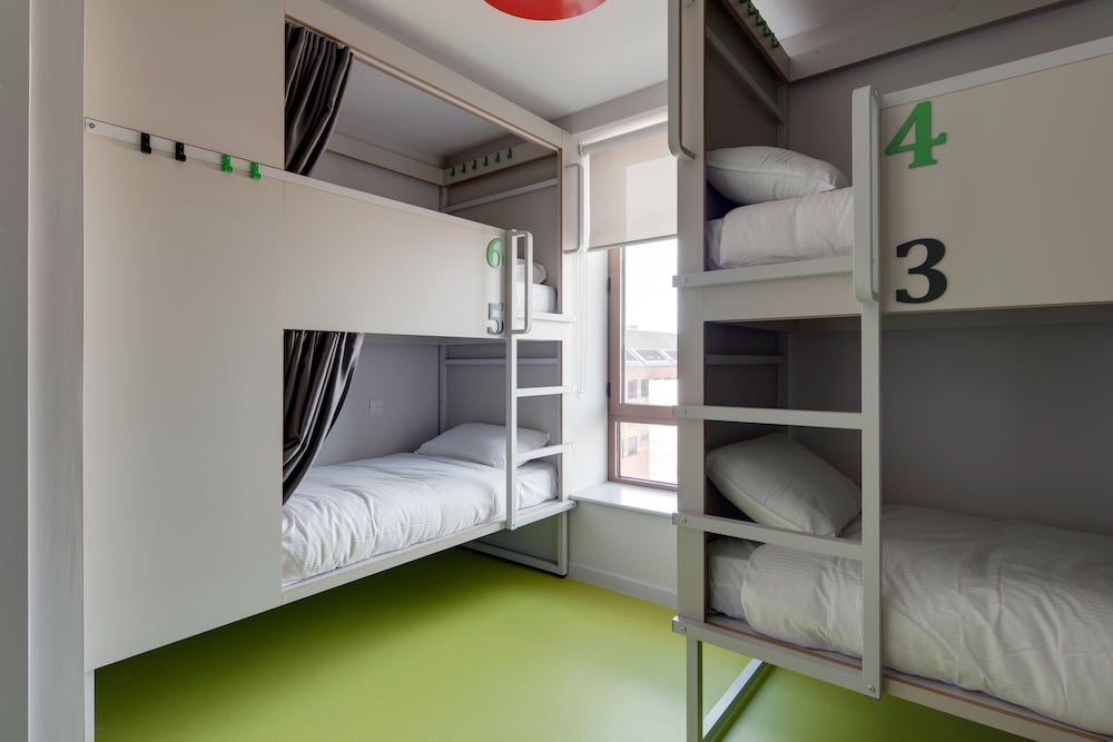 Фото Clink i Lár