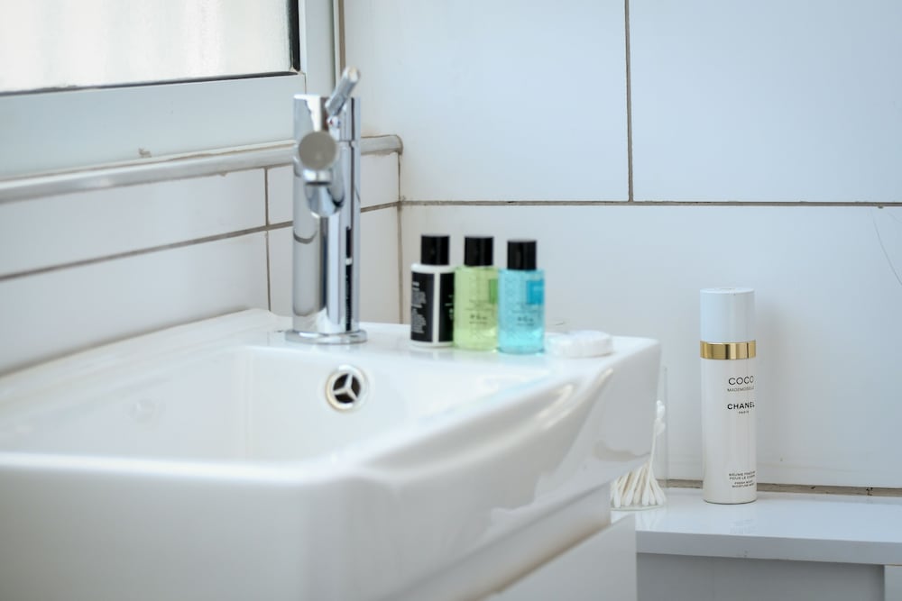 Фото Spacious & Bright 3br Apt with City View