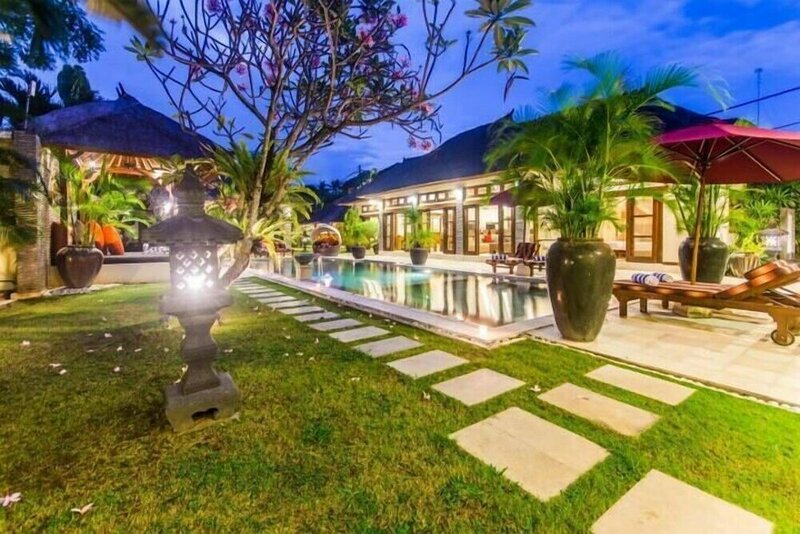 Гостиница Luxury Villa AnTan Central Seminyak
