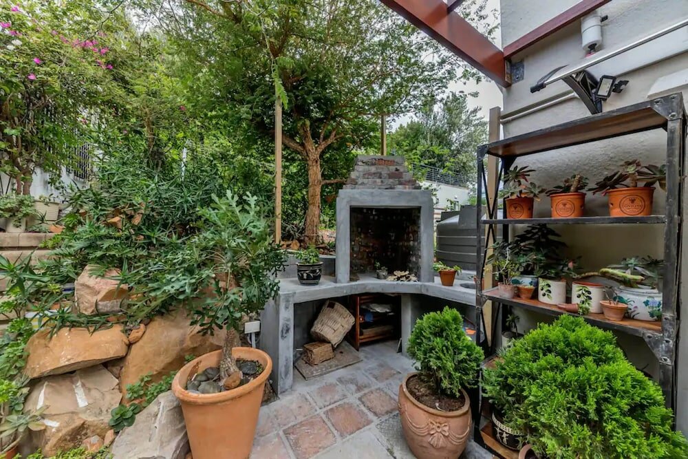 Фото Vintage Apartment With a Peaceful Garden