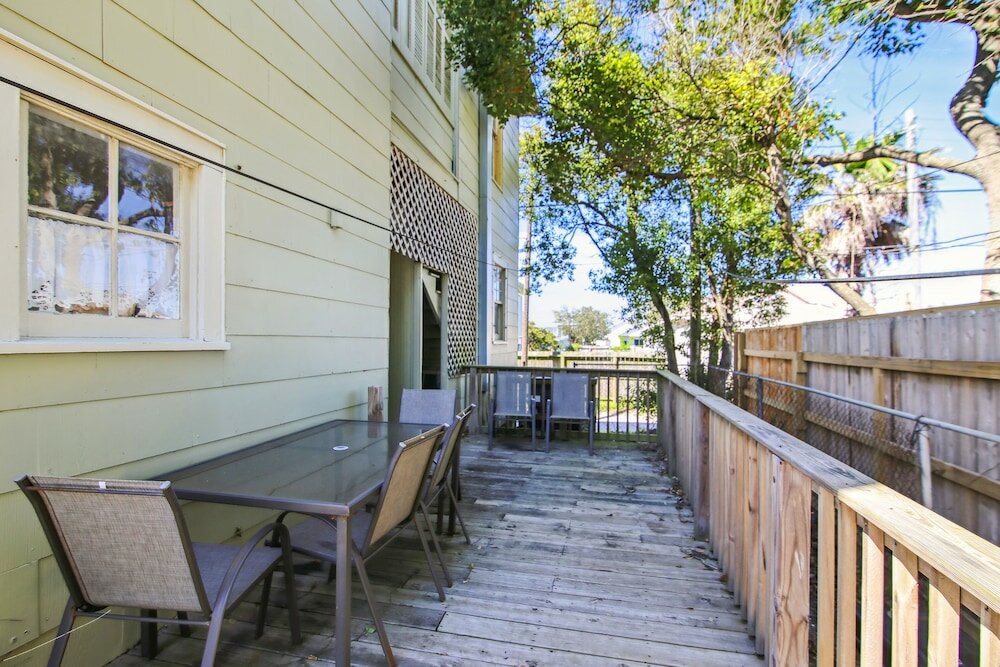 Фото The Big Kahuna Top