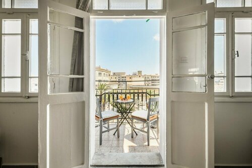 Апартаменты Vintage Charm 1br Apt w Balcony & View