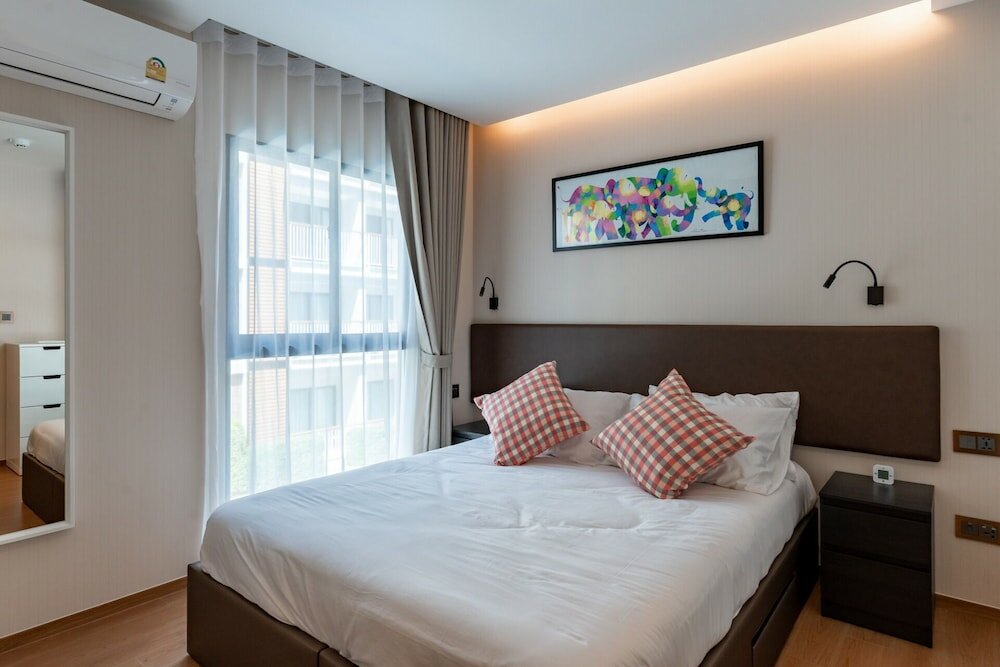 Фото The Title V X203