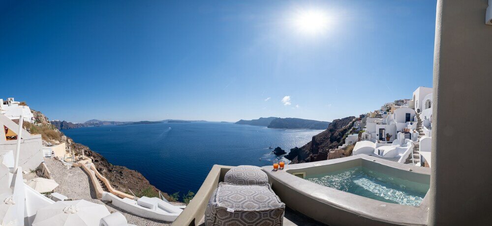 Фото SantorOia Luxury Suites