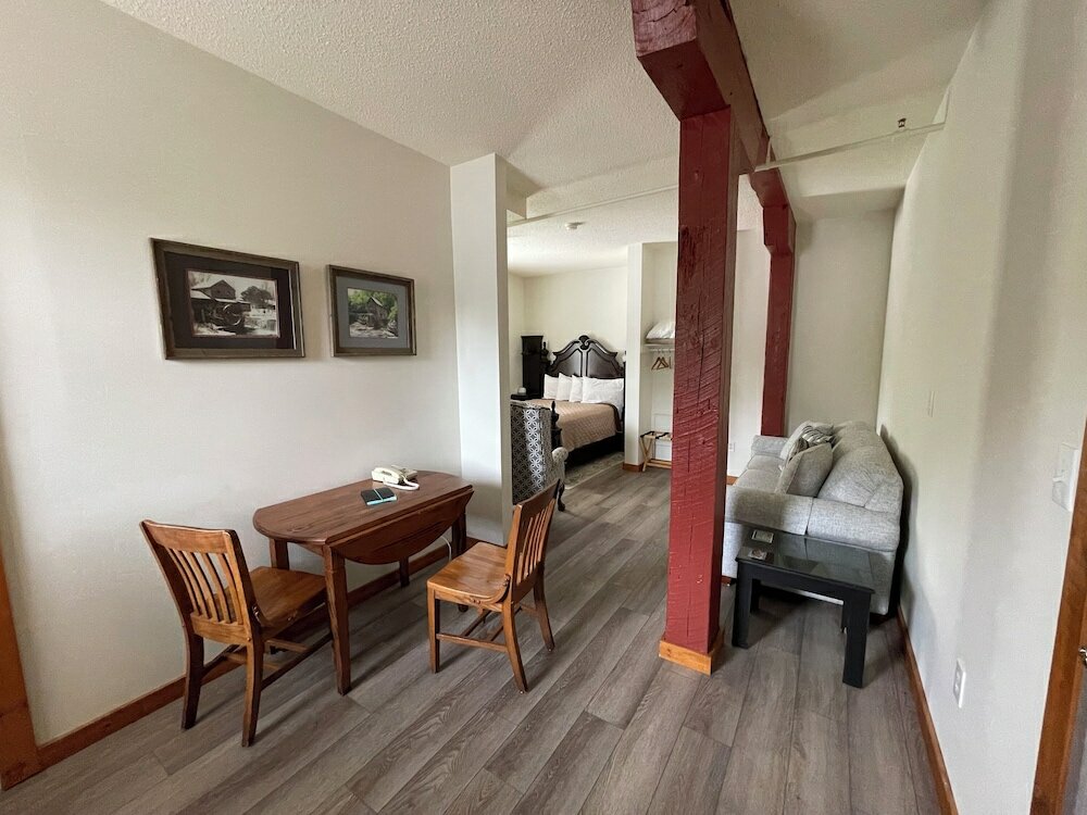 Фото Damascus Old Mill Inn