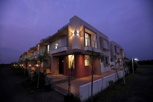 Leena Resort