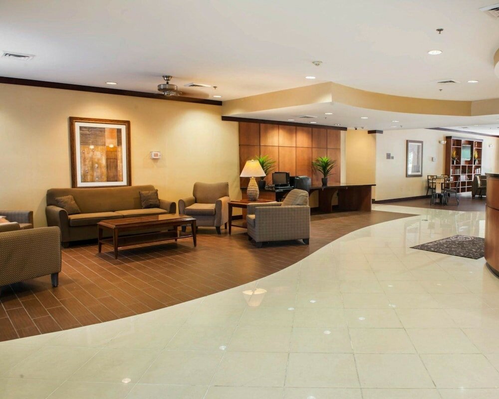 Фото Comfort Suites Southport