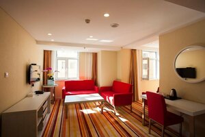 Гостиница Dalian Spring Hotel