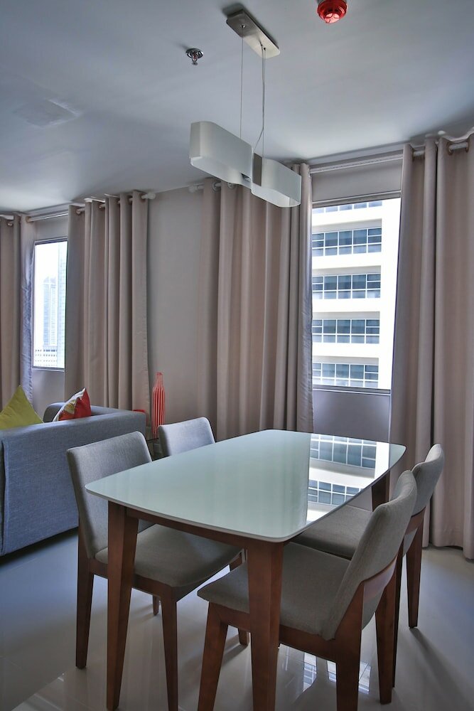 Фото Valero Grand Suites by Swiss-Belhotel Makati