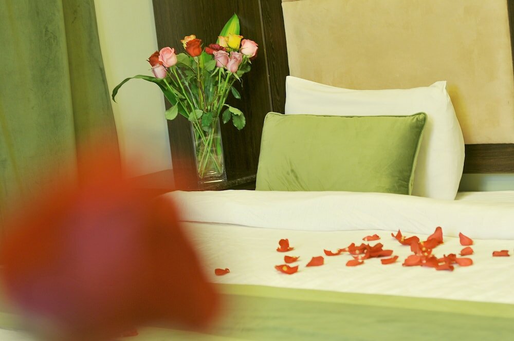 Фото Peninsula Suites