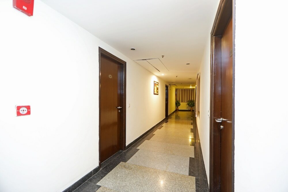 Фото Capital O 445 Impress Hotel