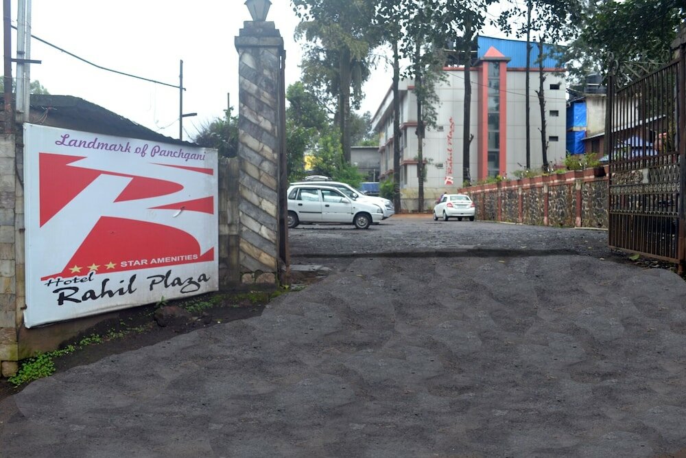 Фото Hotel Rahil Plaza