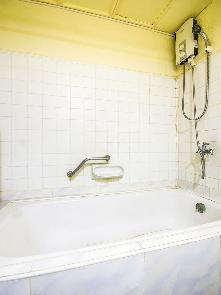 Фото Vaccinated Staff - Capital O 465 Ford's Inn