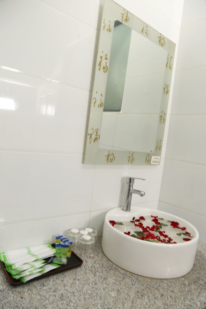 Фото Mandalar May One Hotel