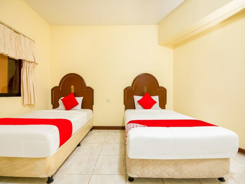 Фото Vaccinated Staff - Capital O 465 Ford's Inn