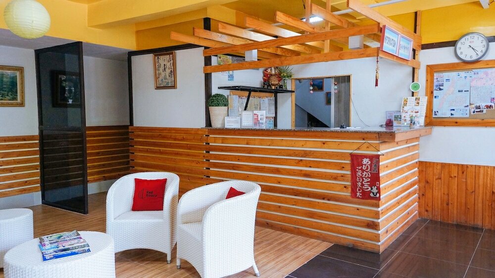 Фото RedDoorz @ Humayhumay Road Lapulapu