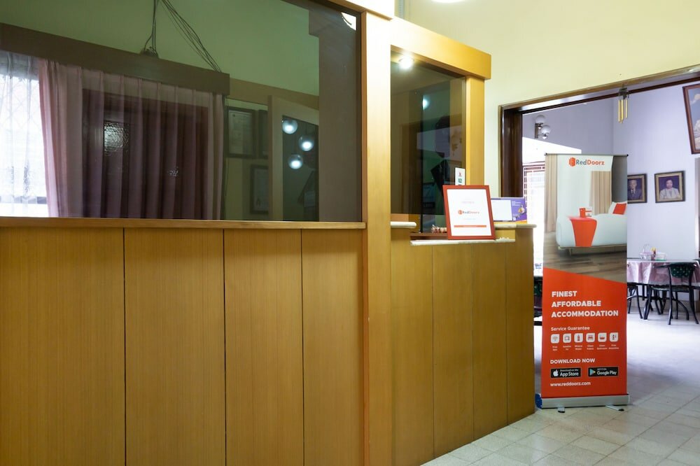 Фото RedDoorz Plus near Brawijaya Museum