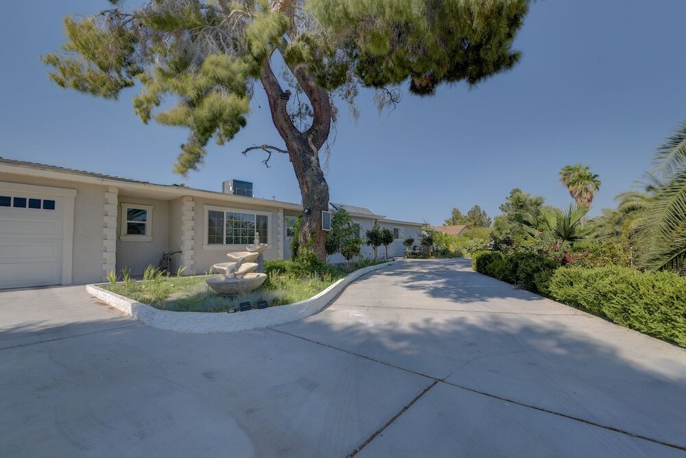 Фото Sanctuary Pond and Pool