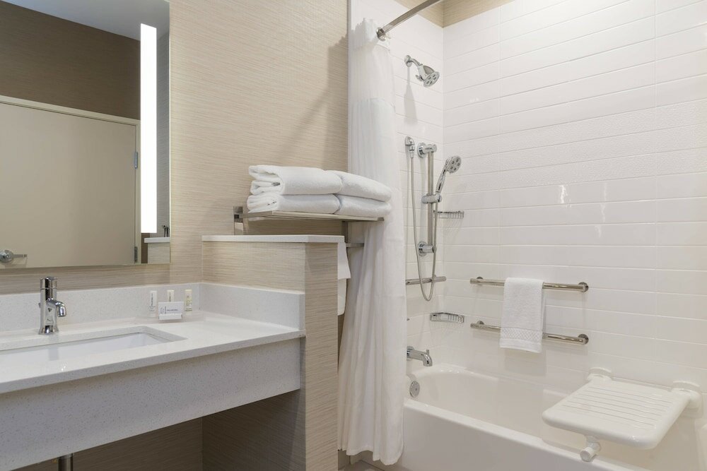 Фото Fairfield Inn & Suites by Marriott West Monroe