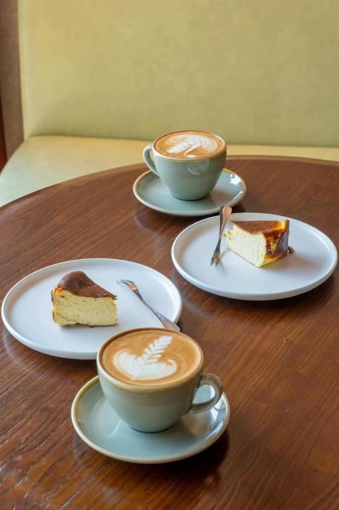 Фото Shanghai Deco Hotel