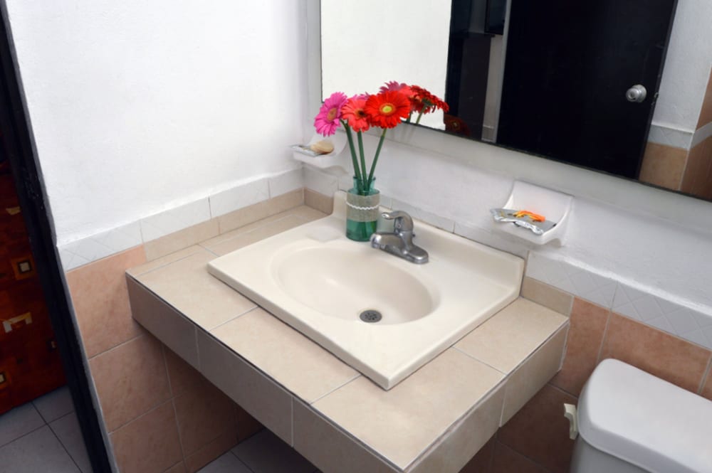 Фото Hotel Zirahuen