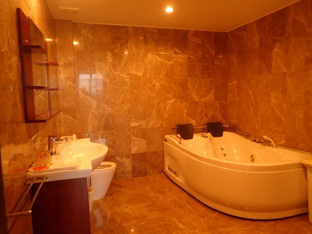 Фото Cliffside View Hotel