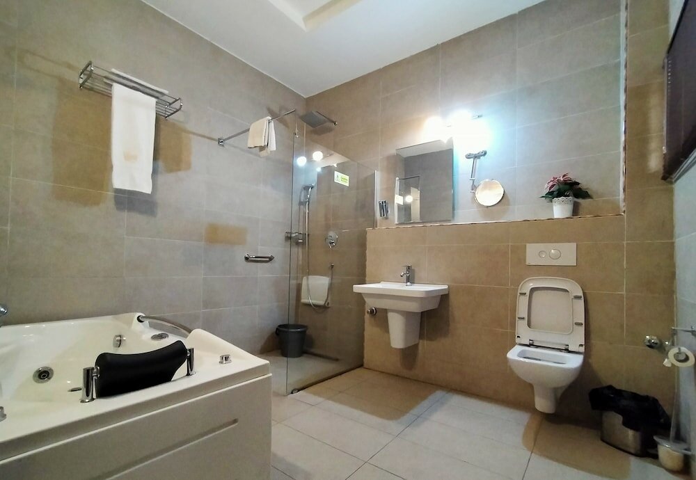 Фото Sheer Luxury Apartments & Suites