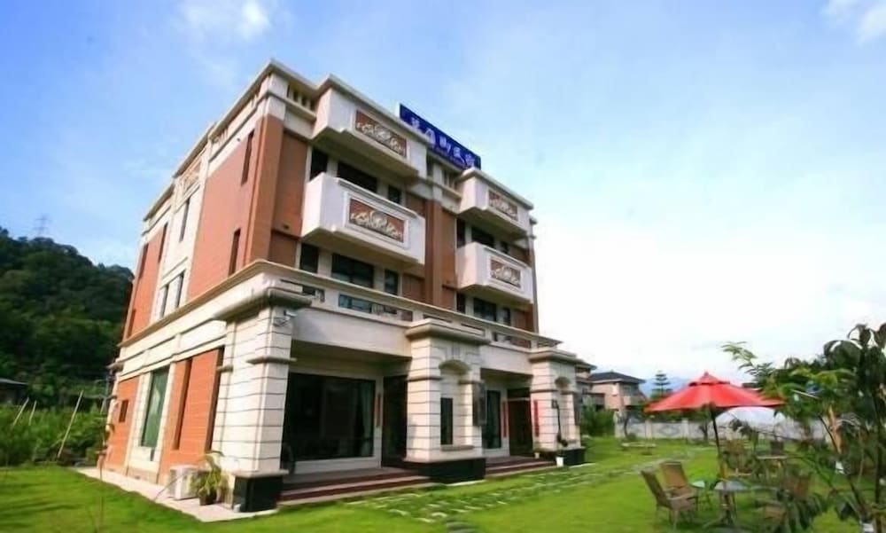 Фото отеля 1