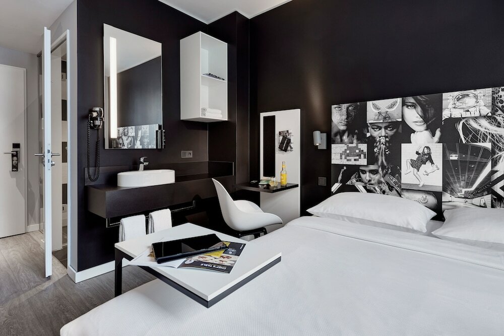 Фото Légère Express Bielefeld