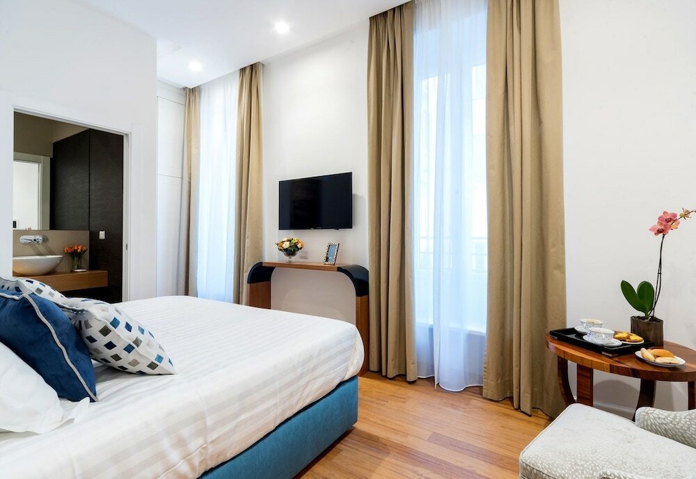 Фото 900 Piazza del Popolo