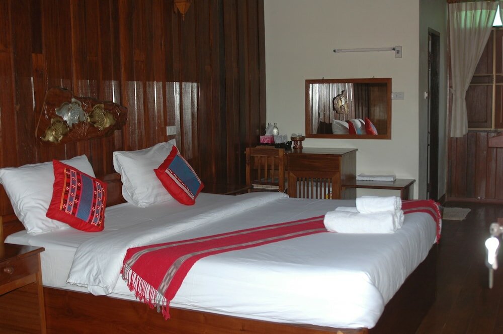 Фото Mitkhoonyoum Hotel