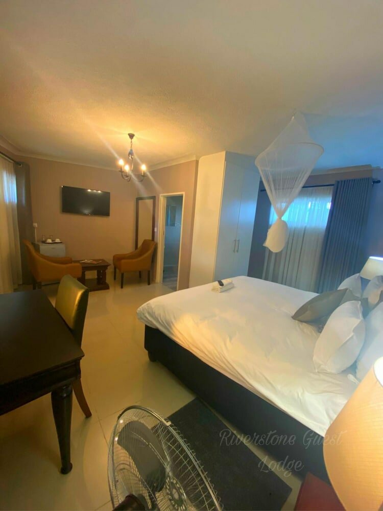 Фото Riverstone Guest Lodge