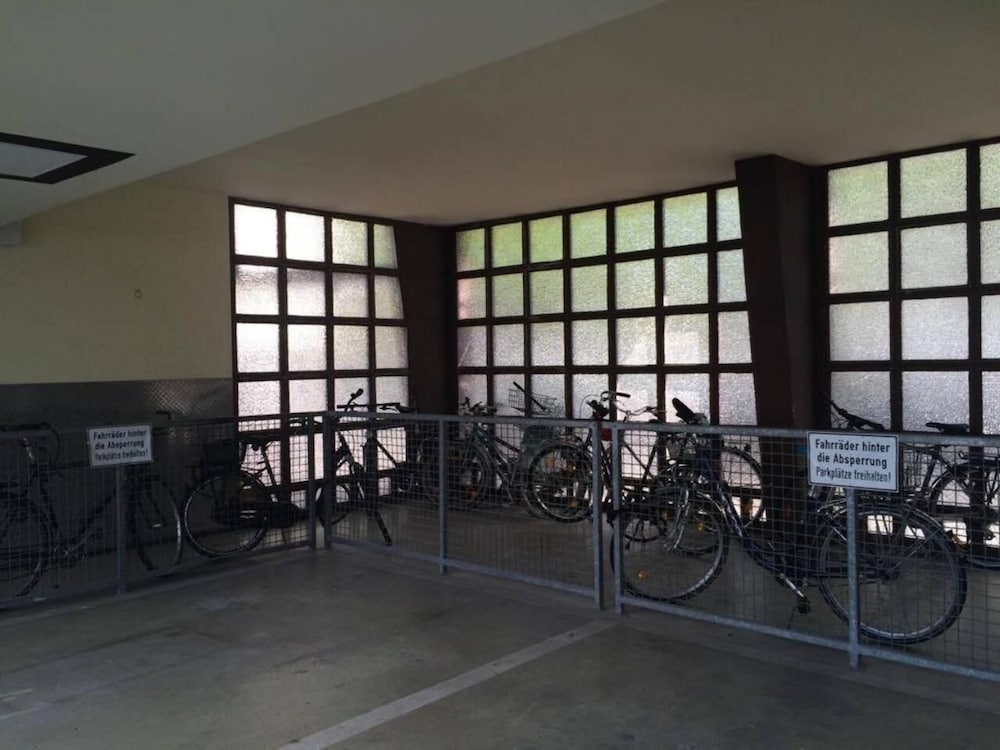 Фото 1 Bedroom Apartment In Prime Location