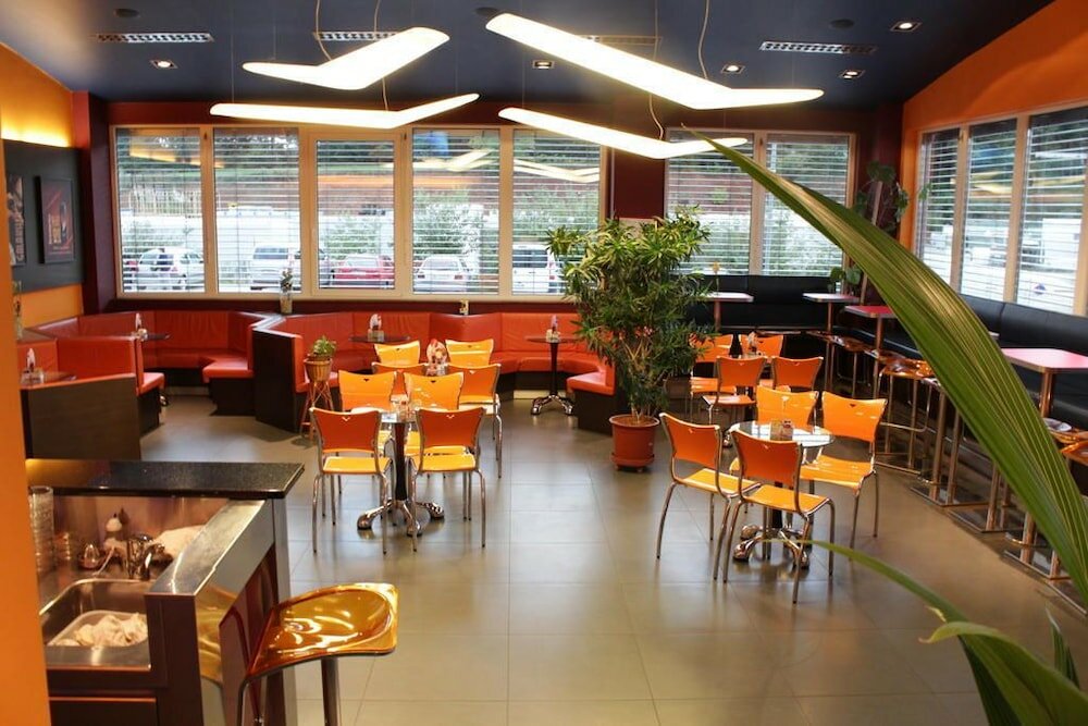 Фото Hotel Galaksija Trebnje