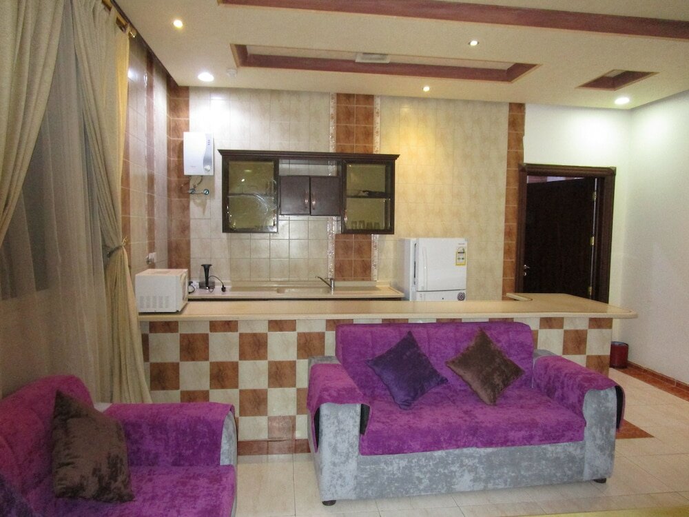 Фото Lamasat Al Hamra Furnished Apartments