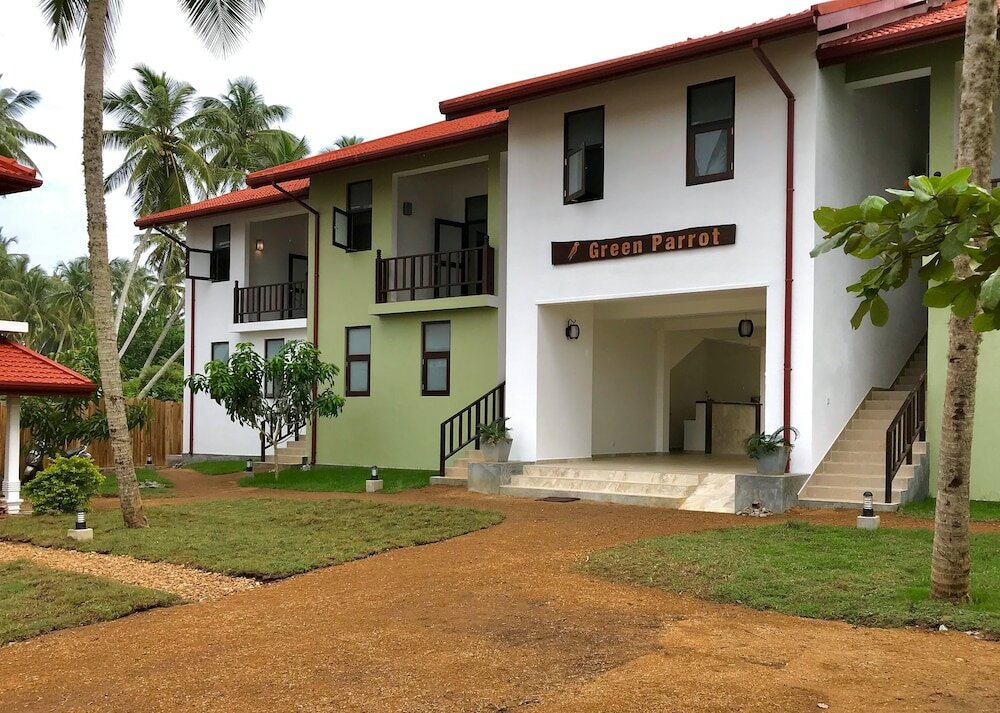 Фото Green Parrot Beach Resort