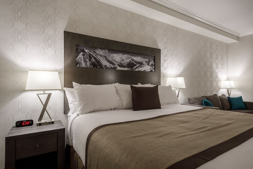 Фото Ramada by Wyndham Revelstoke