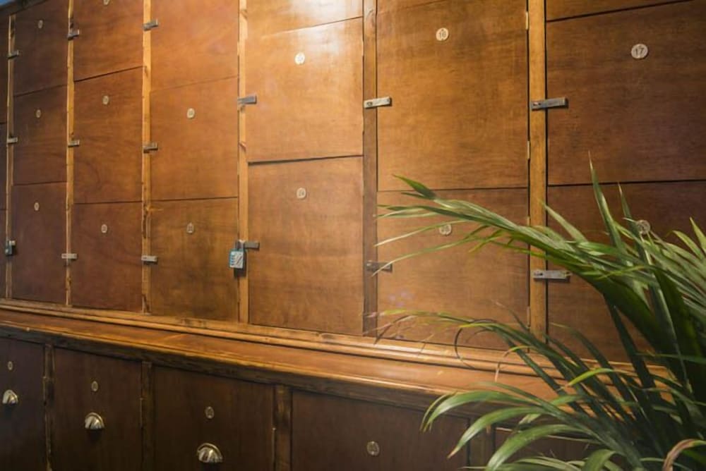 Фото Nomad Backpackers