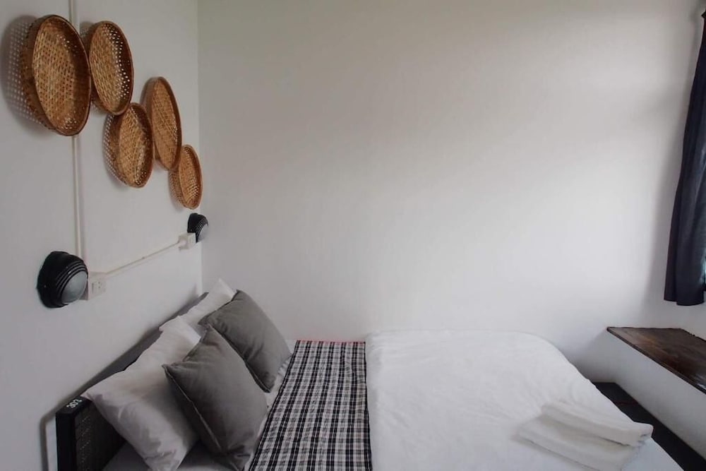 Фото Sleepaholic Hostel