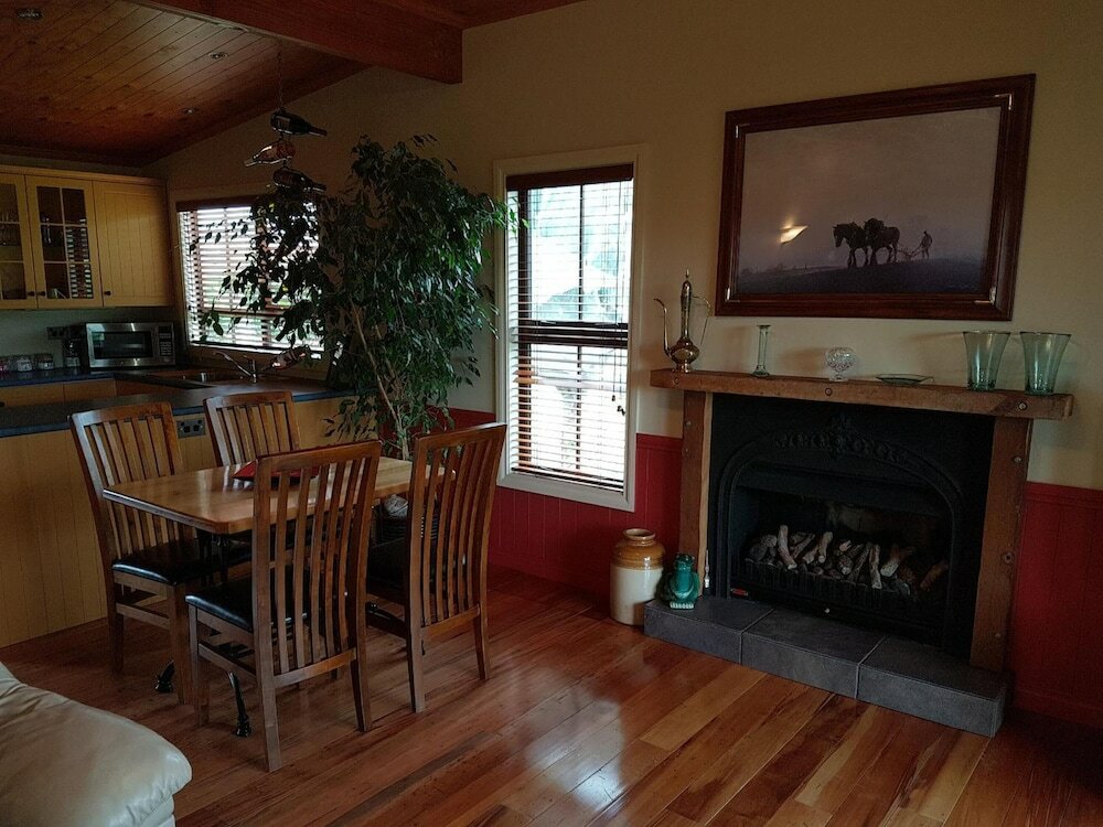 Фото River Rock Estate