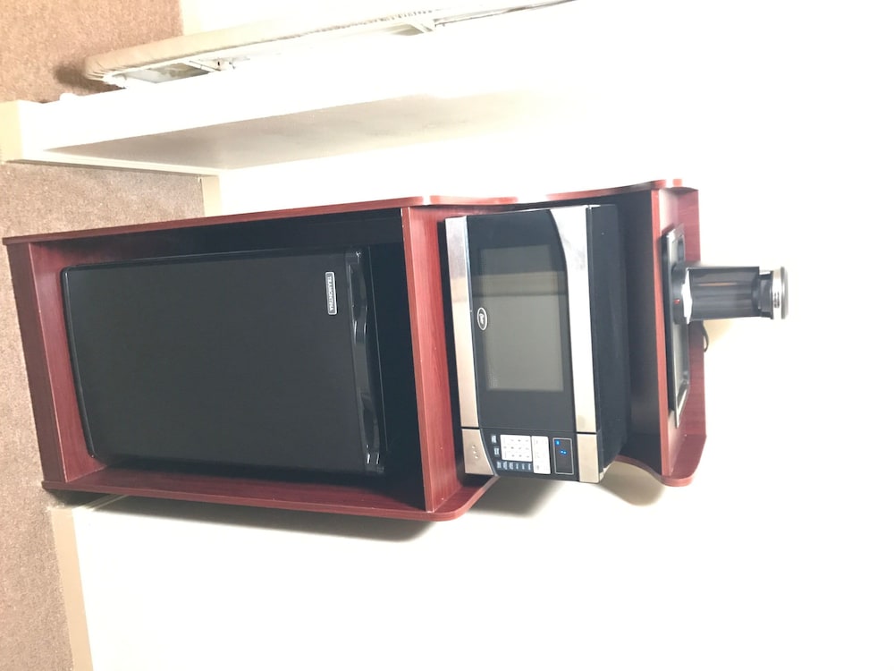 Фото Allen Park Motor Lodge