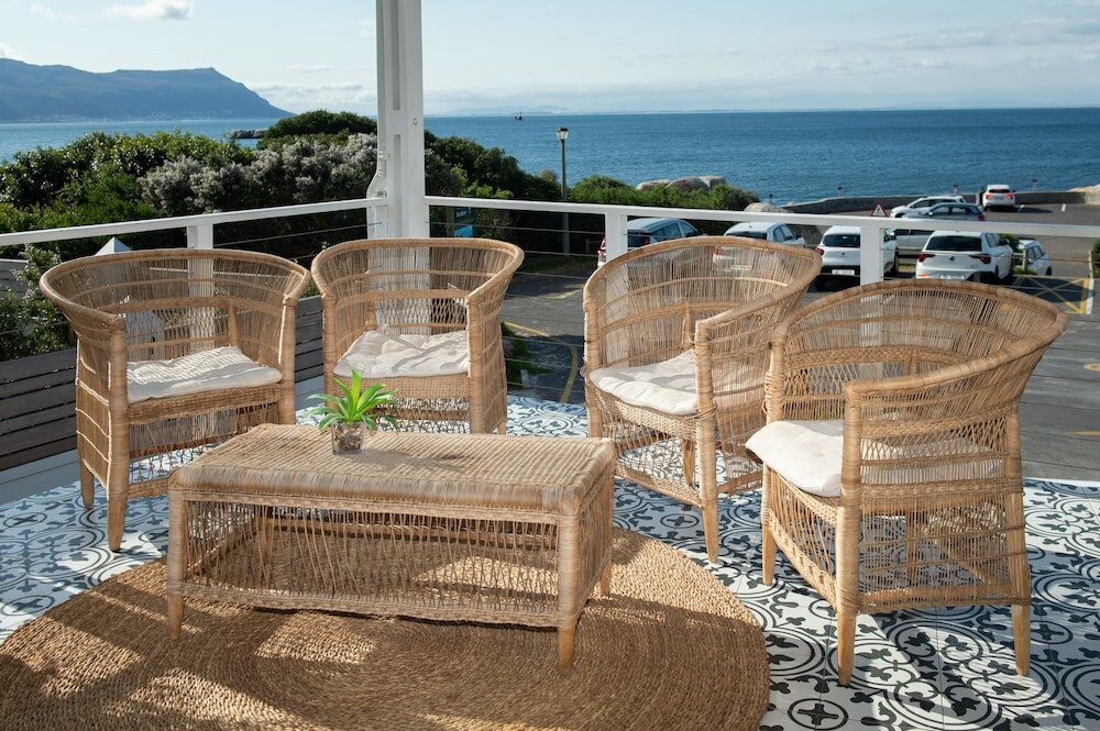 Фото Boulders Beach Hotel