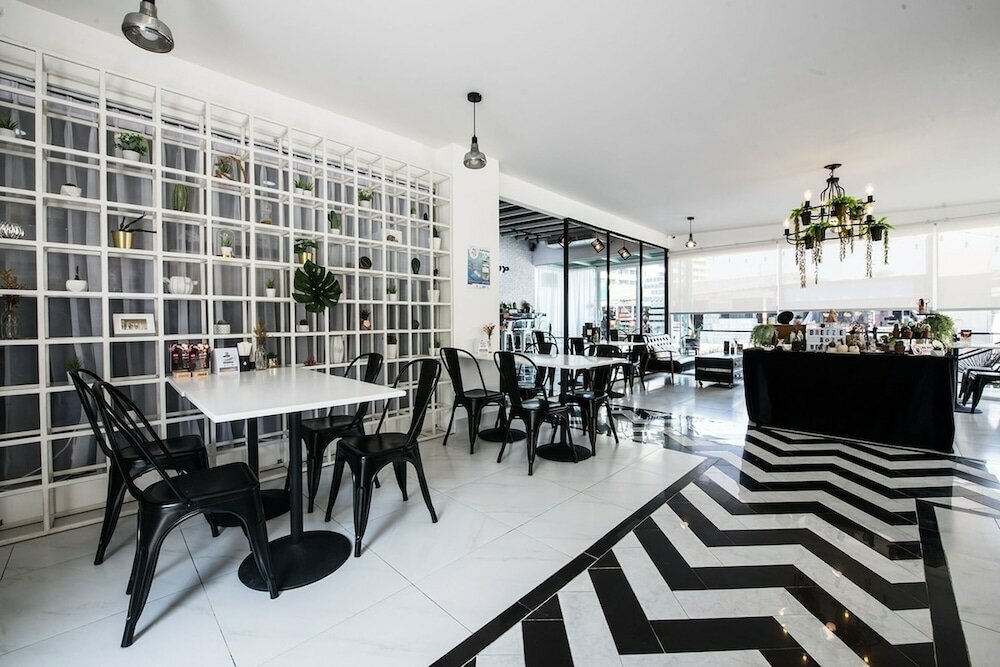 Фото Sea Breeze Residence