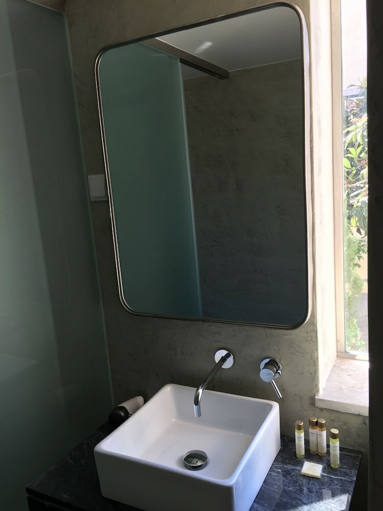 Фото Hotel Dalma Old Town