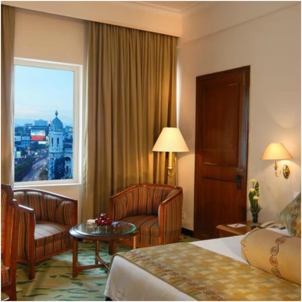 Фото Peerless Hotel Kolkata