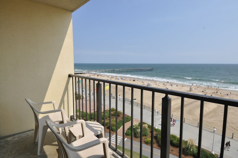 Фото Four Points by Sheraton Virginia Beach Oceanfront